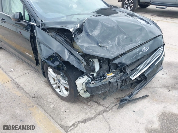 2018 Ford Fusion Hybrid SE with VIN 3FA6P0LU9JR286359, listed as a IAAI auction lot 41973064 with 145,267 mi miles. Bid and sale history available at carsss.com. Image 6.