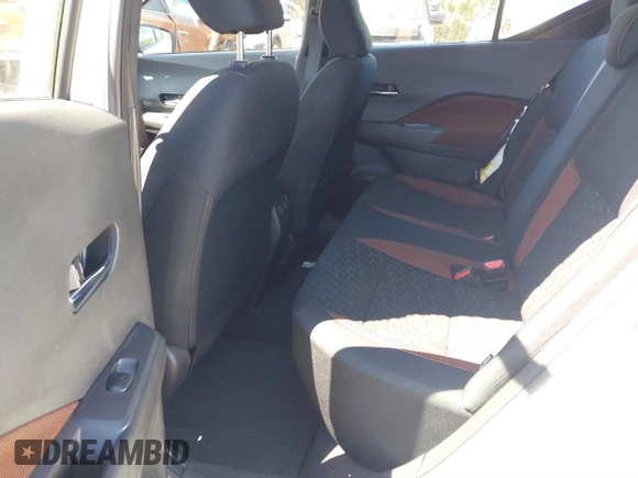 2021 Nissan Kicks SR z VIN 3N1CP5DV2ML563428, wystawiony jako IAAI lot #41658351 z przebiegiem 16 354 mil mil oraz . Historia ofert i sprzedaży dostępna na DreamBid. Obrazek 8.