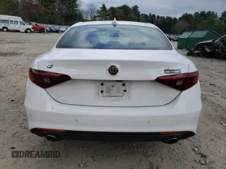 2020 Alfa Romeo Giulia with VIN ZARFANANXL7625330, listed as a Copart auction lot 49191163 with 35,507 mi miles. Bid and sale history available at carsss.com. Image 6.
