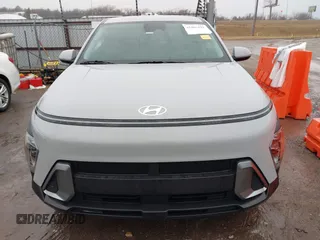 2025 Hyundai Kona SE with VIN KM8HA3AB3SU216580, listed as a IAAI auction lot 41461692 with 1,687 mi miles. Bid and sale history available at carsss.com. Image 12.