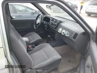 2000 Nissan Frontier XE with VIN 1N6ED27T1YC378034, listed as a IAAI auction lot 42145764 with 172,976 mi miles and . Bid and sale history available at DreamBid. Image 5.