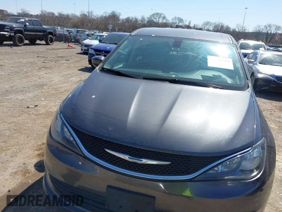 2018 Chrysler Pacifica Touring with VIN 2C4RC1DG5JR148681, listed as a IAAI auction lot 41716394 with 178,645 mi miles and . Bid and sale history available at DreamBid. Image 12.