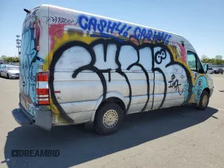 2010 Freightliner Sprinter с VIN WDYPE8CC3A5454157, выставлен на аукционе Copart как лот 56998035 с пробегом 209 713 миль миль и Чистый • Clean title. История ставок и продаж доступна на DreamBid. Изображение 3.