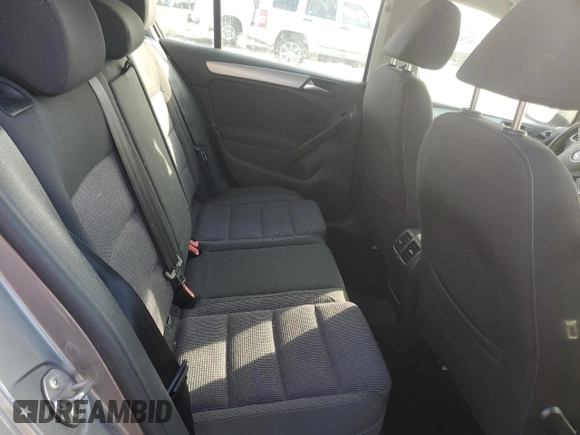 2014 Volkswagen Golf TDI w/Sunroof & Nav z VIN WVWDM7AJXEW005037, wystawiony jako Copart lot #43380895 z przebiegiem Nie podano mil oraz Czysty tytuł • Clean title. Historia ofert i sprzedaży dostępna na DreamBid. Obrazek 10.