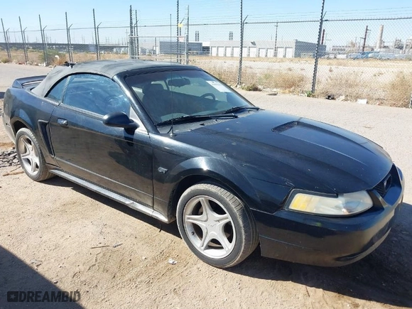 2000 Ford Mustang GT with VIN 1FAFP45X7YF127930, listed as a IAAI auction lot 41691579 with NaN miles. Bid and sale history available at carsss.com. Image 1.