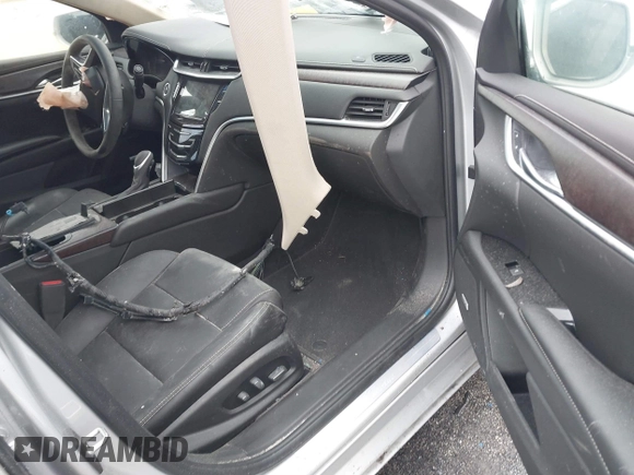 2019 Cadillac XTS Luxury z VIN 2G61M5S30K9116095, wystawiony jako IAAI lot #41352885 z przebiegiem 2687 mil mil oraz . Historia ofert i sprzedaży dostępna na DreamBid. Obrazek 5.