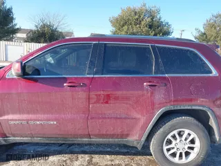 2018 Jeep Grand Cherokee Laredo E with VIN 1C4RJFAG8JC127274, listed as a IAAI auction lot 41394989 with 106,608 mi miles. Bid and sale history available at carsss.com. Image 14.