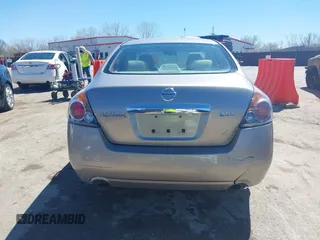 2012 Nissan Altima 2.5 S with VIN 1N4AL2AP1CC230917, listed as a IAAI auction lot 39115344 with 194,758 mi miles. Bid and sale history available at carsss.com. Image 16.