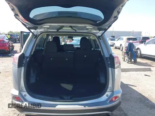 2018 Toyota RAV4 XLE z VIN 2T3WFREV5JW466294, wystawiony jako IAAI lot #41841436 z przebiegiem 132 150 mil mil oraz . Historia ofert i sprzedaży dostępna na DreamBid. Obrazek 17.
