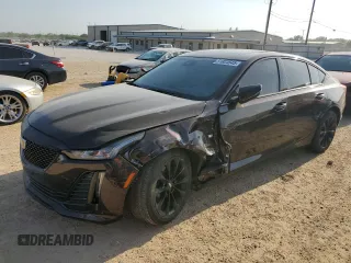 2022 Cadillac CT5 Premium Luxury z VIN 1G6DN5RK4N0111486, wystawiony jako Copart lot #51823545 z przebiegiem 49 486 mil mil oraz Szkody całkowita. Historia ofert i sprzedaży dostępna na DreamBid. Obrazek 1.