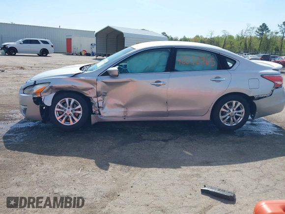 2015 Nissan Altima 2.5 S with VIN 1N4AL3APXFC162806, listed as a IAAI auction lot 42072965 with 56,765 mi miles. Bid and sale history available at carsss.com. Image 14.