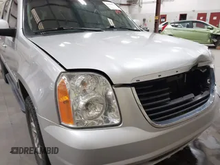 2013 GMC Yukon XL SLT z VIN 1GKS2KE71DR342261, wystawiony jako IAAI lot #42018535 z przebiegiem 201 847 mil mil oraz . Historia ofert i sprzedaży dostępna na DreamBid. Obrazek 19.