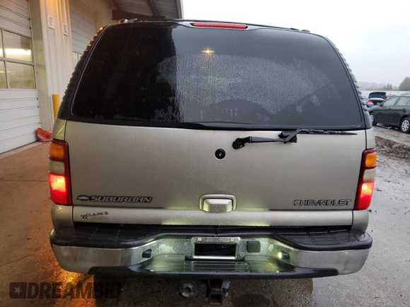 2002 Chevrolet Suburban LS with VIN 3GNEC16Z62G170085, listed as a Copart auction lot 80313284 with 458,005 mi miles and Salvage Title. Bid and sale history available at carsss.com. Image 6.