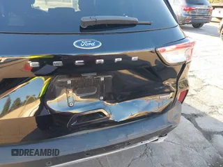 2020 Ford Escape SE Sport Hybrid with VIN 1FMCU0BZ1LUC61109, listed as a IAAI auction lot 41407511 with 135,353 mi miles and . Bid and sale history available at carsss.com. Image 6.