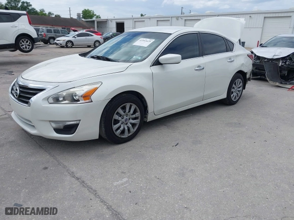 2015 Nissan Altima 2.5 with VIN 1N4AL3AP9FC212952, listed as a IAAI auction lot 41953425 with 104,139 mi miles. Bid and sale history available at carsss.com. Image 2.