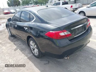 2011 Infiniti M37 with VIN JN1BY1AR7BM370266, listed as a IAAI auction lot 42074141 with 114,470 mi miles. Bid and sale history available at carsss.com. Image 3.