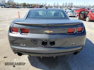 2010 Chevrolet Camaro 2SS z VIN 2G1FT1EW1A9133855, wystawiony jako Copart lot #49409505 z przebiegiem 115 651 mil mil oraz Szkody całkowita. Historia ofert i sprzedaży dostępna na DreamBid. Obrazek 6.