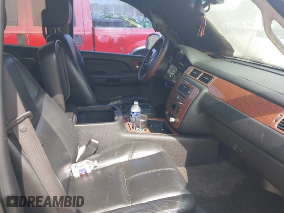 2007 GMC Yukon SLT z VIN 1GKFC13JX7J348408, wystawiony jako IAAI lot #41687021 z przebiegiem Nie podano mil oraz . Historia ofert i sprzedaży dostępna na DreamBid. Obrazek 5.