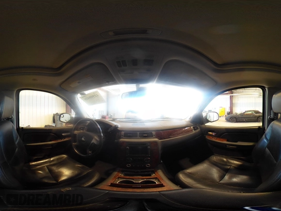 2009 Chevrolet Suburban LTZ с VIN 1GNFC36099R156290, выставлен на аукционе IAAI как лот 42508426 с пробегом 197 821 миль миль и . История ставок и продаж доступна на DreamBid. Изображение 18.