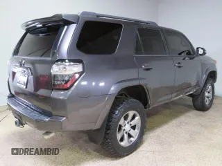 2018 Toyota 4Runner SR5 with VIN JTEBU5JR7J5606564, listed as a Copart auction lot 44790425 with 149,936 mi miles and Salvage Title. Bid and sale history available at carsss.com. Image 3.