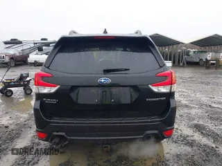 2019 Subaru Forester Premium with VIN JF2SKAEC6KH551325, listed as a IAAI auction lot 41623331 with 88,727 mi miles. Bid and sale history available at carsss.com. Image 16.