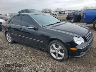 2006 Mercedes-Benz C 230 Sport z VIN WDBRF52HX6F743338, wystawiony jako Copart lot #45790645 z przebiegiem 123 677 mil mil oraz Czysty tytuł • Clean title. Historia ofert i sprzedaży dostępna na DreamBid. Obrazek 4.