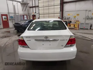 2005 Toyota Camry LE with VIN 4T1BF30KX5U083054, listed as a IAAI auction lot 41814022 with 195,608 mi miles and . Bid and sale history available at DreamBid. Image 17.
