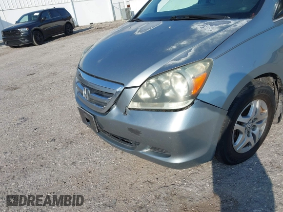 2006 Honda Odyssey EX-L with VIN 5FNRL38796B077297, listed as a IAAI auction lot 41492810 with 292,164 mi miles and . Bid and sale history available at carsss.com. Image 6.