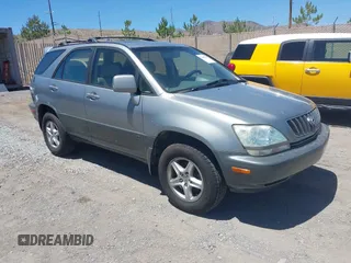 2001 Lexus RX 300 z VIN JTJHF10U810176786, wystawiony jako IAAI lot #42495315 z przebiegiem 269 713 mil mil oraz . Historia ofert i sprzedaży dostępna na DreamBid. Obrazek 1.