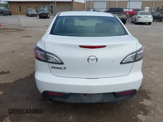 2011 Mazda 3 i Touring with VIN JM1BL1VF2B1902424, listed as a IAAI auction lot 42031445 with 184,220 mi miles and . Bid and sale history available at carsss.com. Image 17.