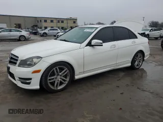 2014 Mercedes-Benz C with VIN WDDGF4HB2EA935084, listed as a Copart auction lot 44710705 with 129,016 mi miles and Salvage Title. Bid and sale history available at carsss.com. Image 1.