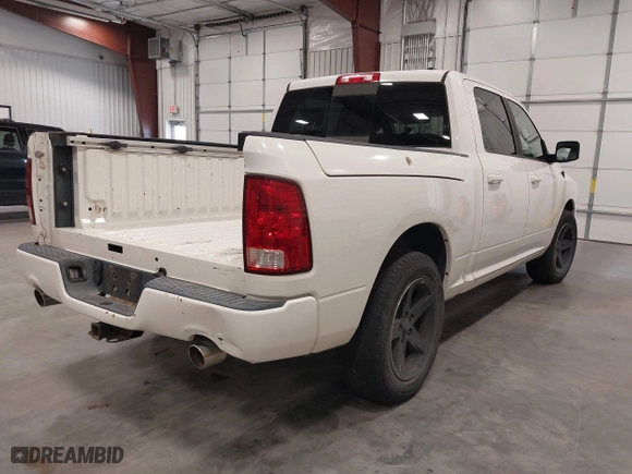 2009 Dodge Ram 1500 Sport with VIN 1D3HB13T39J521768, listed as a IAAI auction lot 42096308 with 173,989 mi miles. Bid and sale history available at carsss.com. Image 4.
