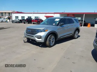 2024 Ford Explorer XLT z VIN 1FMSK7DH8RGA81728, wystawiony jako IAAI lot #41671142 z przebiegiem 1 220 mil mil oraz . Historia ofert i sprzedaży dostępna na DreamBid. Obrazek 2.