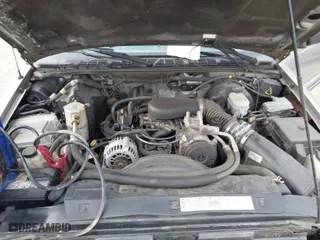 2001 Chevrolet S-10 LS with VIN 1GCCS19W918208790, listed as a IAAI auction lot 41785661 with 132,903 mi miles. Bid and sale history available at carsss.com. Image 10.