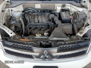 2008 Mitsubishi Endeavor LS z VIN 4A4MN21S28E011958, wystawiony jako Copart lot #55628595 z przebiegiem 188 132 mil mil oraz Szkoda całkowita • Salvage title. Historia ofert i sprzedaży dostępna na DreamBid. Obrazek 12.