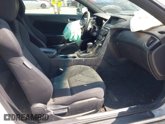 2013 Hyundai Genesis Coupe Premium z VIN KMHHT6KD2DU109390, wystawiony jako IAAI lot #42243520 z przebiegiem 290 277 mil mil oraz . Historia ofert i sprzedaży dostępna na DreamBid. Obrazek 5.