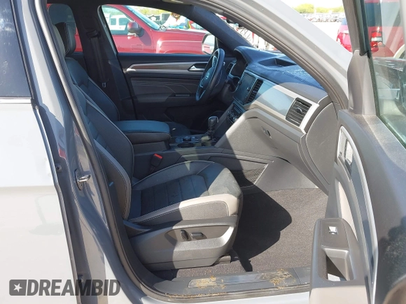 2023 Volkswagen Atlas SEL Premium R-Line with VIN 1V2FE2CA0PC224677, listed as a IAAI auction lot 41991931 with 22,620 mi miles and . Bid and sale history available at DreamBid. Image 5.