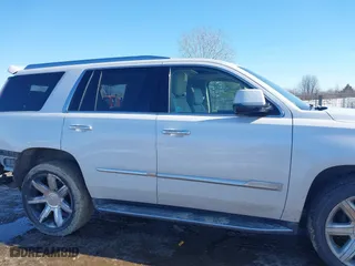 2016 Cadillac Escalade Luxury Collection with VIN 1GYS4BKJ6GR426614, listed as a IAAI auction lot 41604752 with 101,843 mi miles. Bid and sale history available at carsss.com. Image 13.