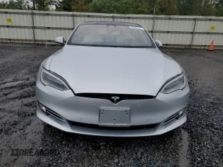 2017 Tesla Model S 100D with VIN 5YJSA1E20HF190126, listed as a Copart auction lot 60087655 with 42,025 mi miles and Salvage title. Bid and sale history available at DreamBid. Image 5.