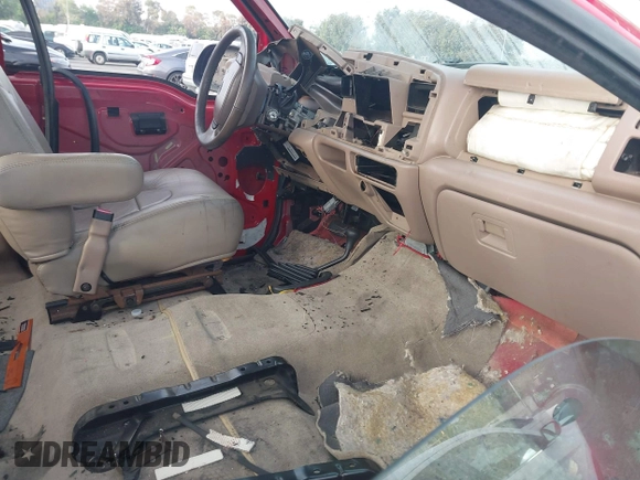 1999 Ford F-350 XL with VIN 1FTSW31F0XEB06392, listed as a IAAI auction lot 42326838 with Not provided miles and . Bid and sale history available at DreamBid. Image 5.