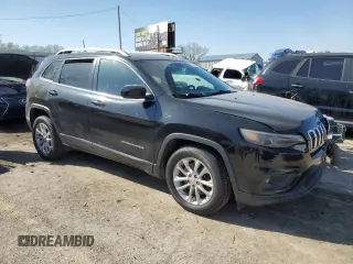 2019 Jeep Cherokee Latitude with VIN 1C4PJLCB2KD203283, listed as a Copart auction lot 52202135 with 140,809 mi miles and Salvage title. Bid and sale history available at DreamBid. Image 4.