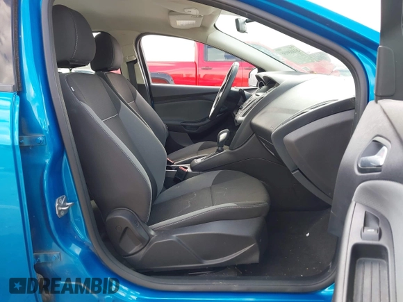 2014 Ford Focus SE with VIN 1FADP3F23EL310193, listed as a IAAI auction lot 41808058 with 53,658 mi miles. Bid and sale history available at carsss.com. Image 5.