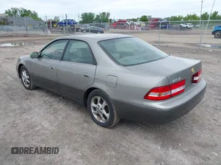 2001 Lexus ES 300 с VIN JT8BF28G910332295, выставлен на аукционе IAAI как лот 42534512 с пробегом 118 915 миль миль и . История ставок и продаж доступна на DreamBid. Изображение 3.