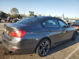 2012 BMW 3 Series 328i z VIN WBA3A5G59CNN65571, wystawiony jako Copart lot #51550195 z przebiegiem 111 036 mil mil oraz Szkoda całkowita • Salvage title. Historia ofert i sprzedaży dostępna na DreamBid. Obrazek 3.