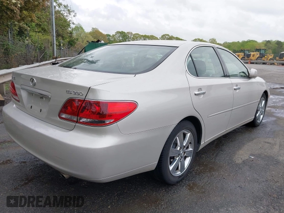2005 Lexus ES 330 with VIN JTHBA30G755069068, listed as a IAAI auction lot 41947770 with 274,531 mi miles. Bid and sale history available at carsss.com. Image 4.
