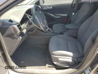 2020 Hyundai Ioniq SE with VIN KMHC65LD4LU207572, listed as a Copart auction lot 54187205 with 136,887 mi miles and Salvage title. Bid and sale history available at DreamBid. Image 7.