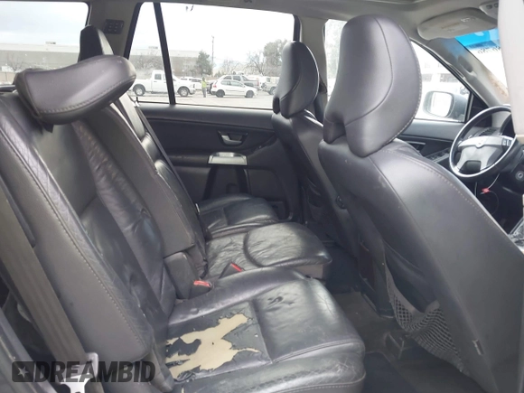2006 Volvo XC90 2.5L Turbo with VIN YV4CY592761245031, listed as a IAAI auction lot 41786786 with 213,811 mi miles. Bid and sale history available at carsss.com. Image 8.