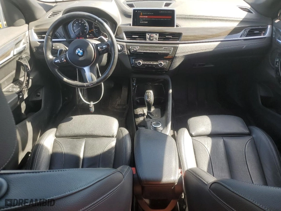 2020 BMW X1 xDrive28i with VIN WBXJG9C07L5P40266, listed as a Copart auction lot 50321565 with 111,540 mi miles and Salvage Title. Bid and sale history available at carsss.com. Image 8.