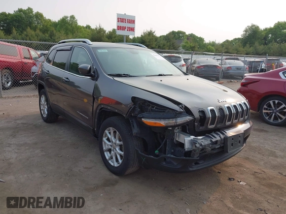 2017 Jeep Cherokee Latitude z VIN 1C4PJMCB8HW563256, wystawiony jako IAAI lot #42401873 z przebiegiem 258 934 mil mil oraz . Historia ofert i sprzedaży dostępna na DreamBid. Obrazek 6.