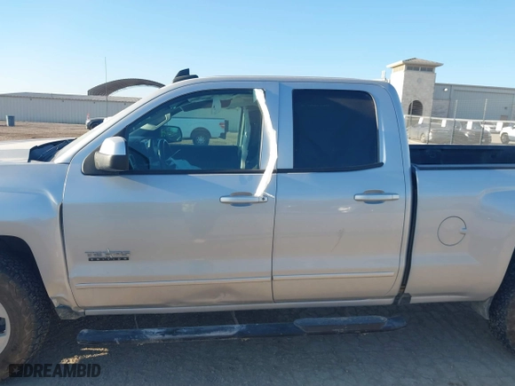 2018 Chevrolet Silverado 1500 LT with VIN 1GCVKREC1JZ343680, listed as a IAAI auction lot 41114773 with 92,889 mi miles. Bid and sale history available at carsss.com. Image 14.